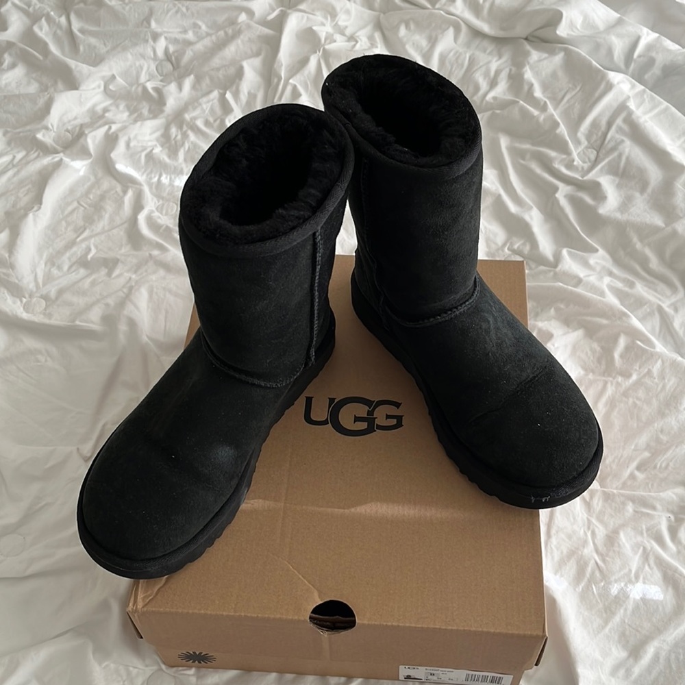 Ugg Classic Short Ii Boot - image 1